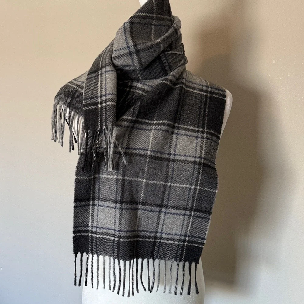 Italian Cashmere blend Plaid Black/Gray /blue Men's Scarf w fringe EUC Classic